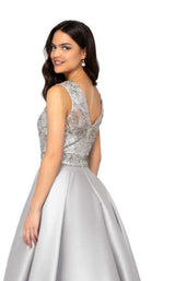 4 of 4 Terani 1911E9620