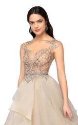 3 of 4 Terani 1911P8500