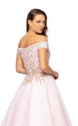 4 of 4 Terani 1911P8507