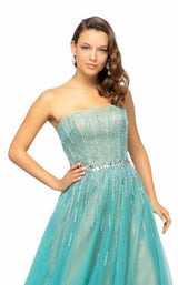 3 of 4 Terani 1912P8557