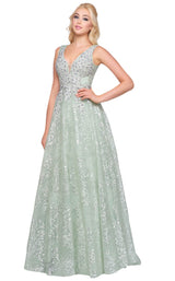 1 of 6 Mac Duggal 20109D Mint