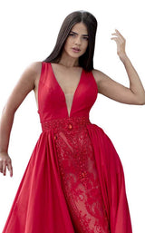 8 of 9 Tarik Ediz 50431 Red