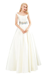 3 of 10 Angela and Alison 771081 Ivory