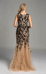 2 of 7 Lara 32968 Nude