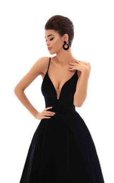 7 of 12 Tarik Ediz 93698 Black