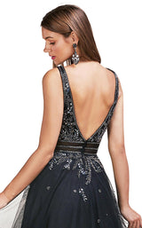 11 of 12 Andrea and Leo A0598 Black