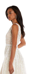 13 of 15 Andrea and Leo A5246 White