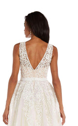 14 of 15 Andrea and Leo A5246 White