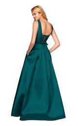 6 of 16 Clarisse 3742 Forest Green