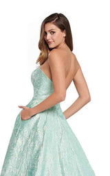 16 of 18 Ellie Wilde EW119013 Mint