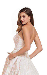 18 of 18 Ellie Wilde EW119013 Petal