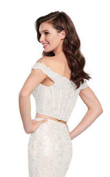 12 of 12 Ellie Wilde EW119016 Ivory