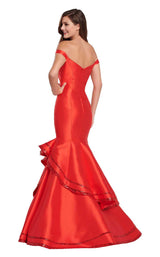 9 of 24 Ellie Wilde EW119029 Red