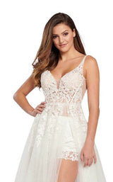 8 of 12 Ellie Wilde EW119031 Ivory