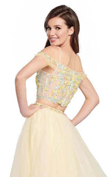 12 of 12 Ellie Wilde EW119074 Pale Yellow