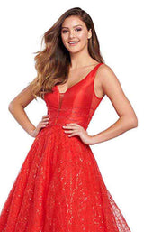 8 of 12 Ellie Wilde EW119102 Red