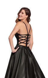 24 of 24 Ellie Wilde EW119181 Black