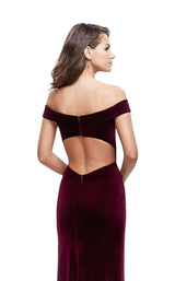 8 of 8 La Femme 25400 Wine