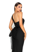 9 of 32 Portia and Scarlett Melisandra