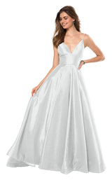 5 of 18 Sherri Hill 51822