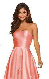 17 of 20 Sherri Hill 52582 Coral