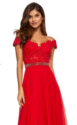 9 of 16 Sherri Hill 52729 Red
